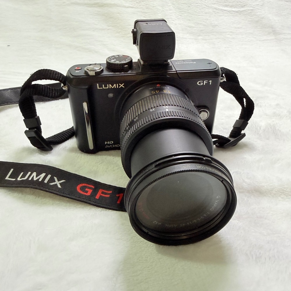 Panasonic Lumix DMC-GF1 Digital Camera 14-45mm Lens Viewfinder One Size